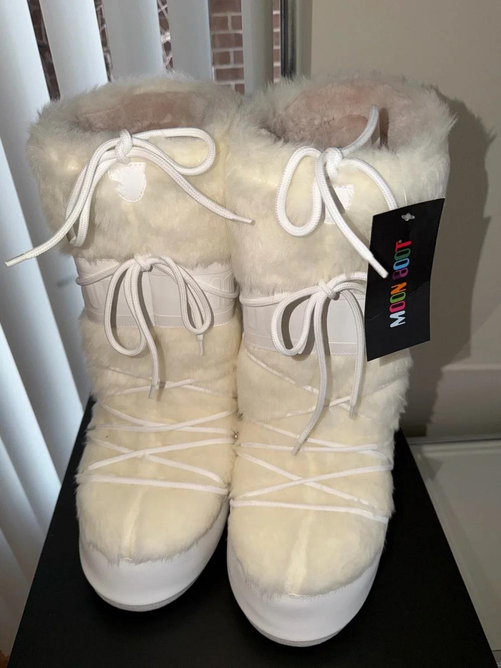 Moon Boot Icon Faux Fur Optical White NWT w/ Box Women’s US 10–11.5